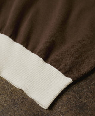 Zweifarbiges Baumwoll-Poloshirt mit Johnny-Kragen – Weiß/Braun