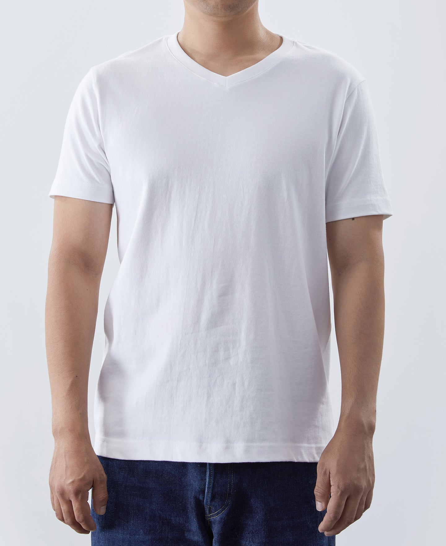 7.2 oz Cotton V-Neck Loopwheel Tubular T-Shirt - White | Olderbest